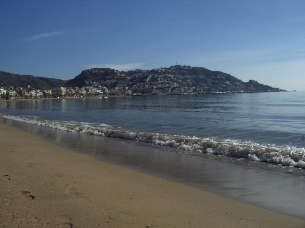 Hostal Puig Rom Roses Exterior foto